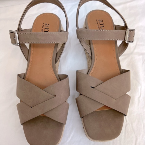 NWOT/NWOB a.n.a. Eloise Wedge sandals in porcini color. - Picture 8 of 10